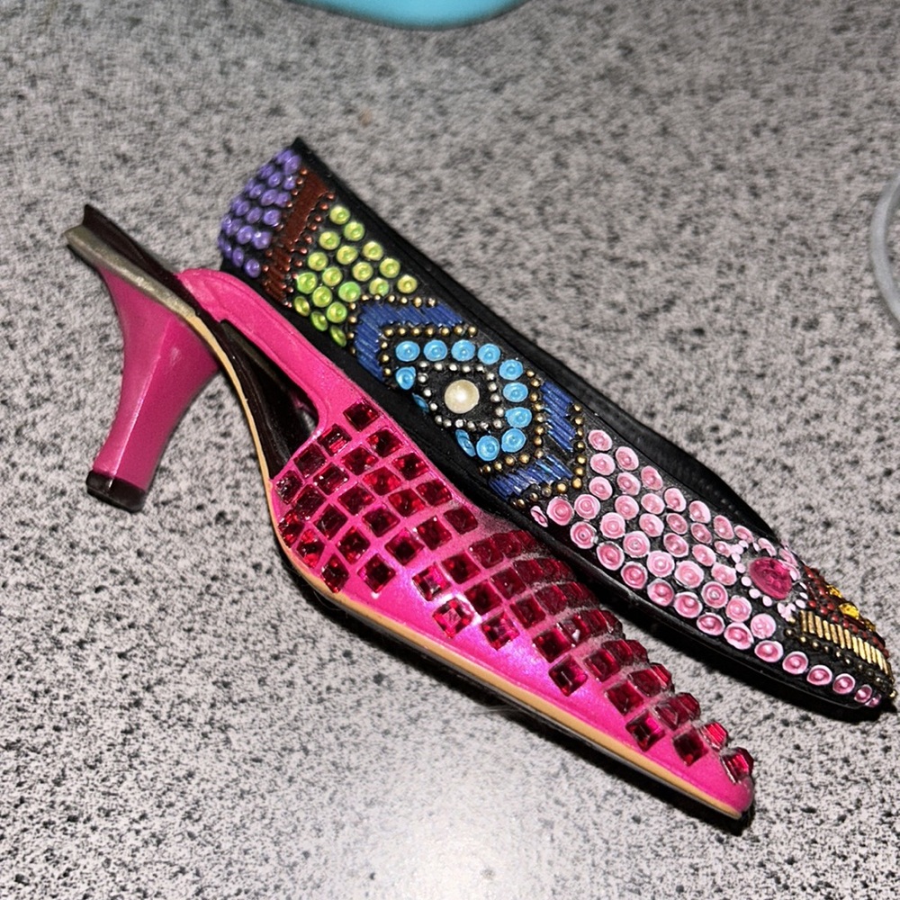 Just The Right Shoe-Various Available choose yours at checkout posting for 1 - Picture 9 of 16